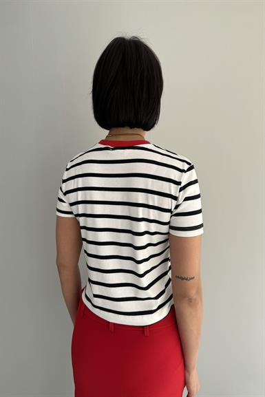 KALP NAKIŞLI ÇİZGİLİ CROP TSHIRT
