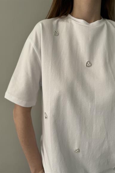 KALPLİ TAŞ DETAY TSHIRT
