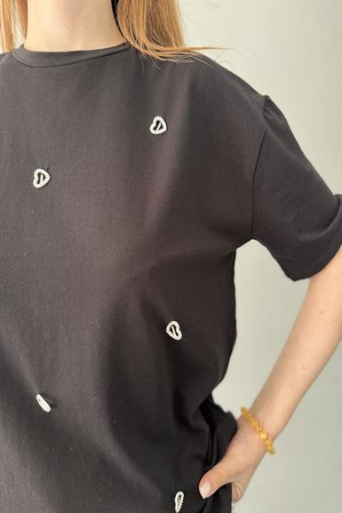 KALPLİ TAŞ DETAY TSHIRT