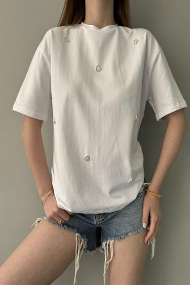 KALPLİ TAŞ DETAY TSHIRT