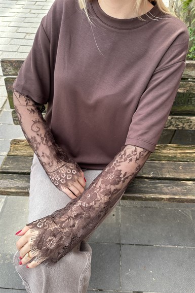 KOLLARI DANTEL DETAY MODAL TSHIRT