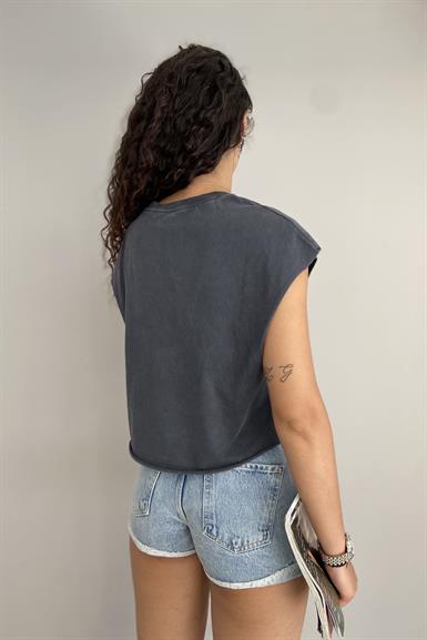 KOLSUZ BASKILI TSHIRT