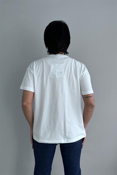 KOLYE DETAYLI TSHIRT