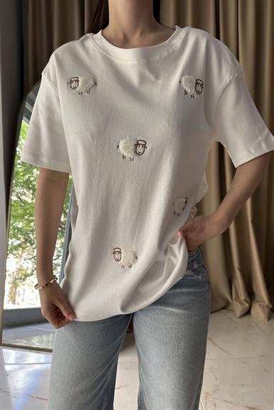 KUZU NAKIŞ DETAYLI TSHIRT