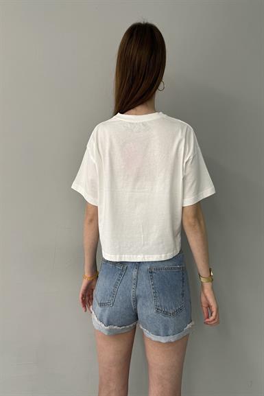 NAKIŞ DETAYLI TSHIRT