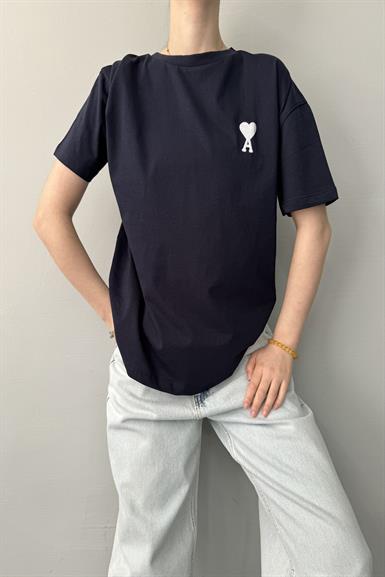 NAKIŞ DETAYLI TSHIRT