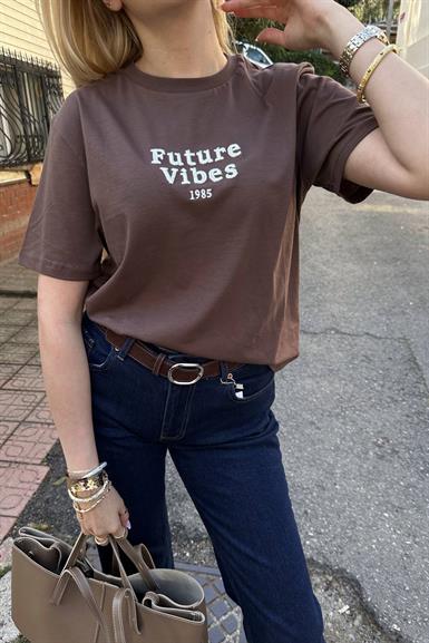 NAKIŞ DETAYLI TSHIRT
