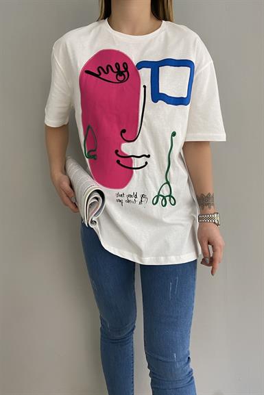 NAKIŞ VE BASKI DETAYLI TSHIRT