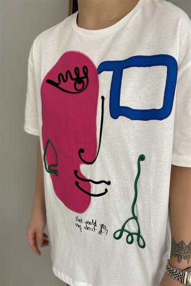 NAKIŞ VE BASKI DETAYLI TSHIRT