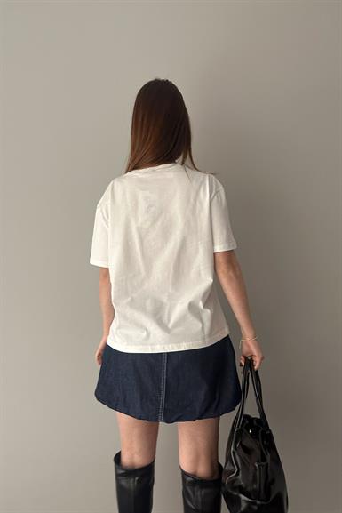ÖNÜ KALP İŞLEMELİ TSHIRT