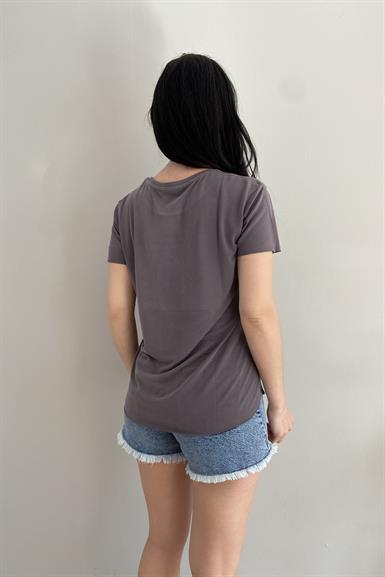 OYSHO MODEL TSHIRT