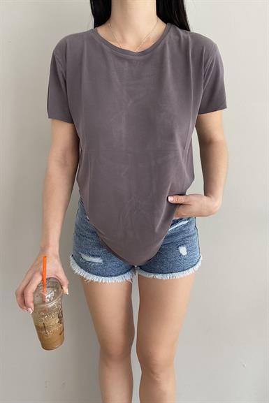 OYSHO MODEL TSHIRT