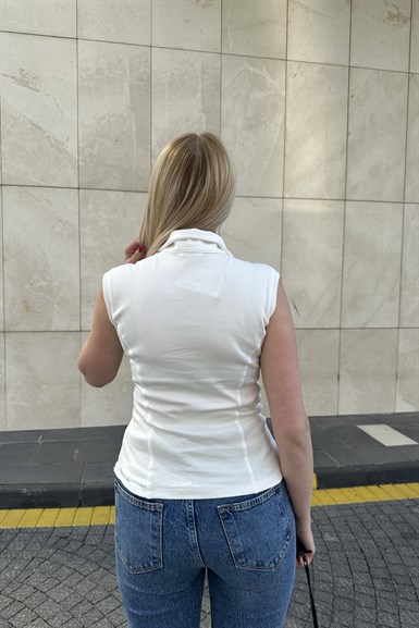POLO YAKA GİZLİFERMUARLI T-SHIRT