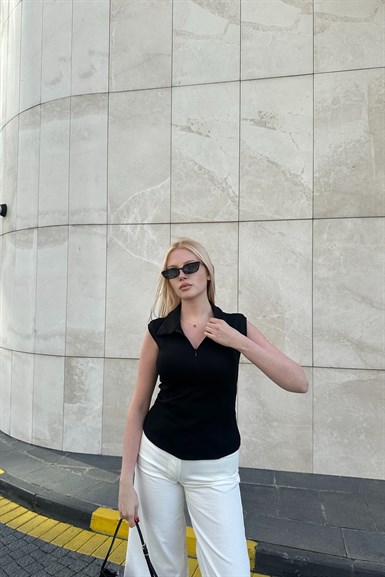 POLO YAKA GİZLİFERMUARLI T-SHIRT
