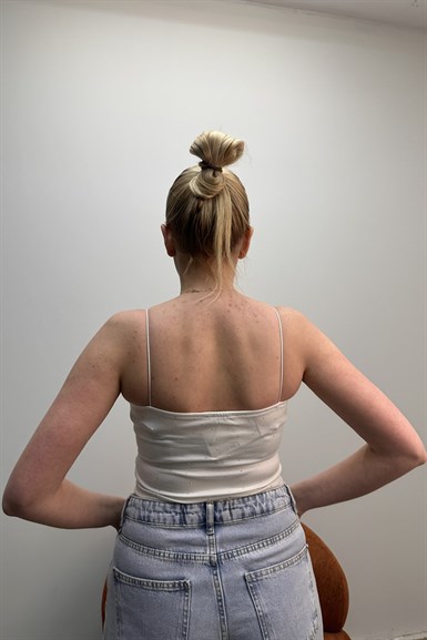 TAŞ DETAY CROP TSHIRT