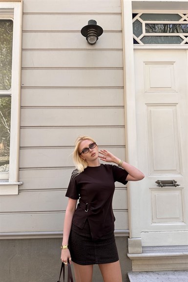 TOKA DETAYLI TSHIRT
