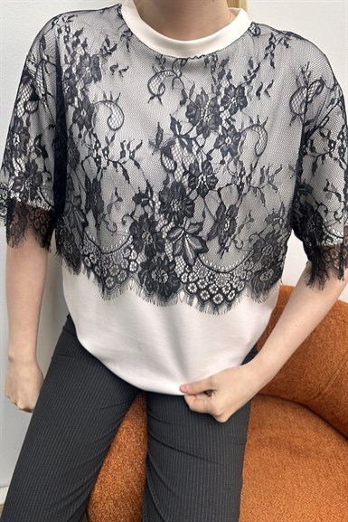 ÜSTÜ DANTEL DETAYLI TSHIRT