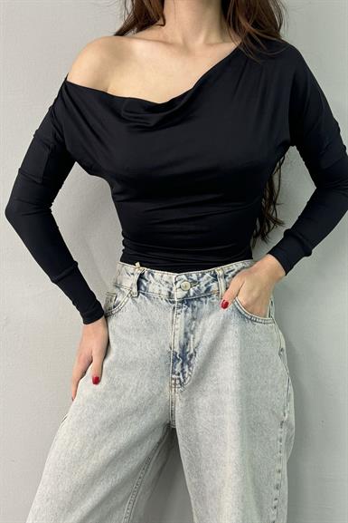 UZUN KOLLU ASİMETRİK TSHIRT
