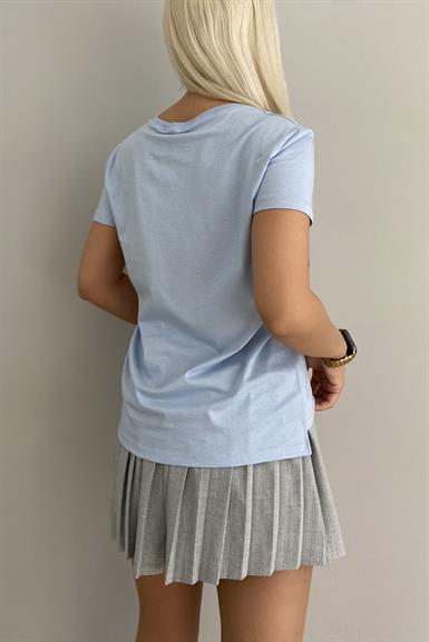 V YAKA BASIC TSHIRT