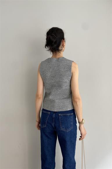 DÜĞME DETAY YELEK