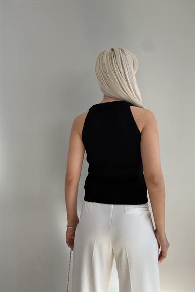 DÜĞMELİ YELEK