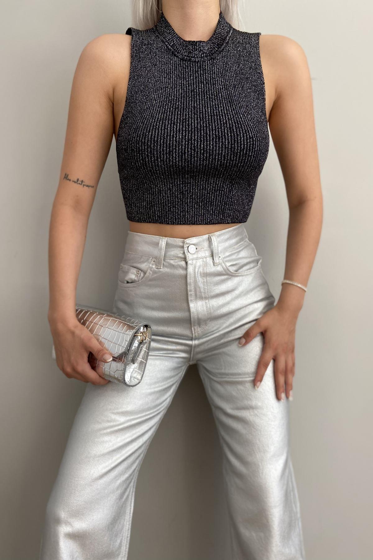 BİSİKLET YAKA ARKASI DEKOLTE CROP