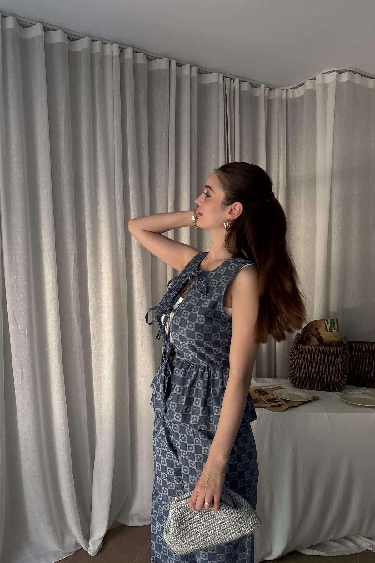 DESENLİ FİYONK DETAYLI BLUZ