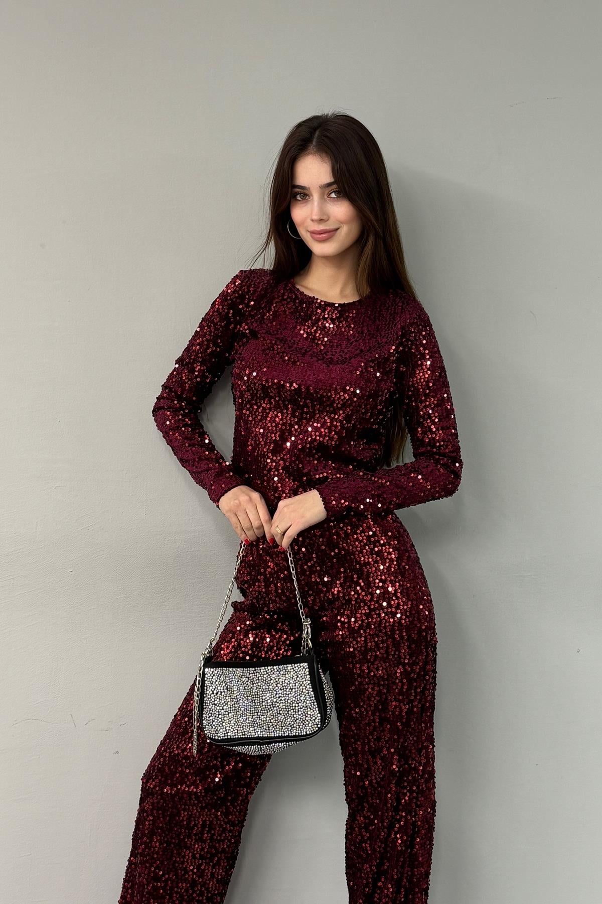 PUL DETAYLI KADİFE BLUZ