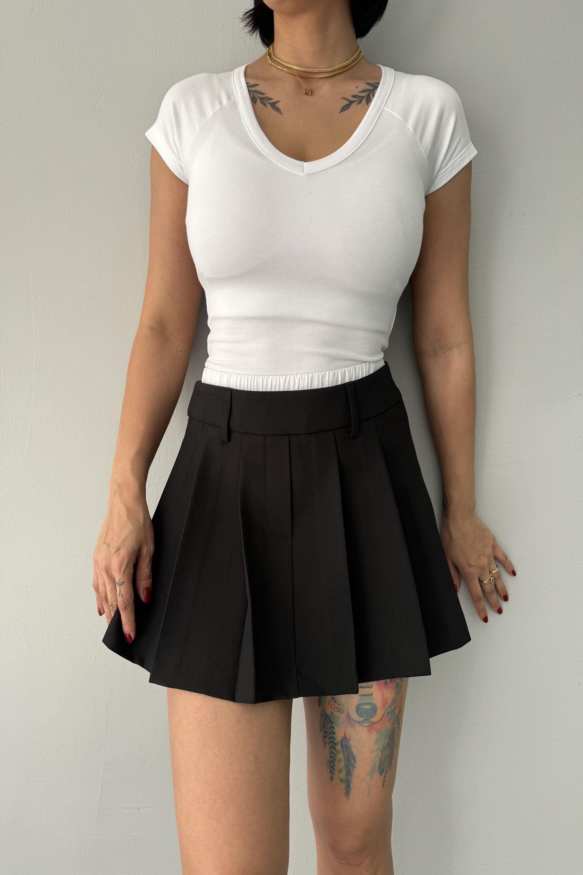 V YAKA CROP BADY