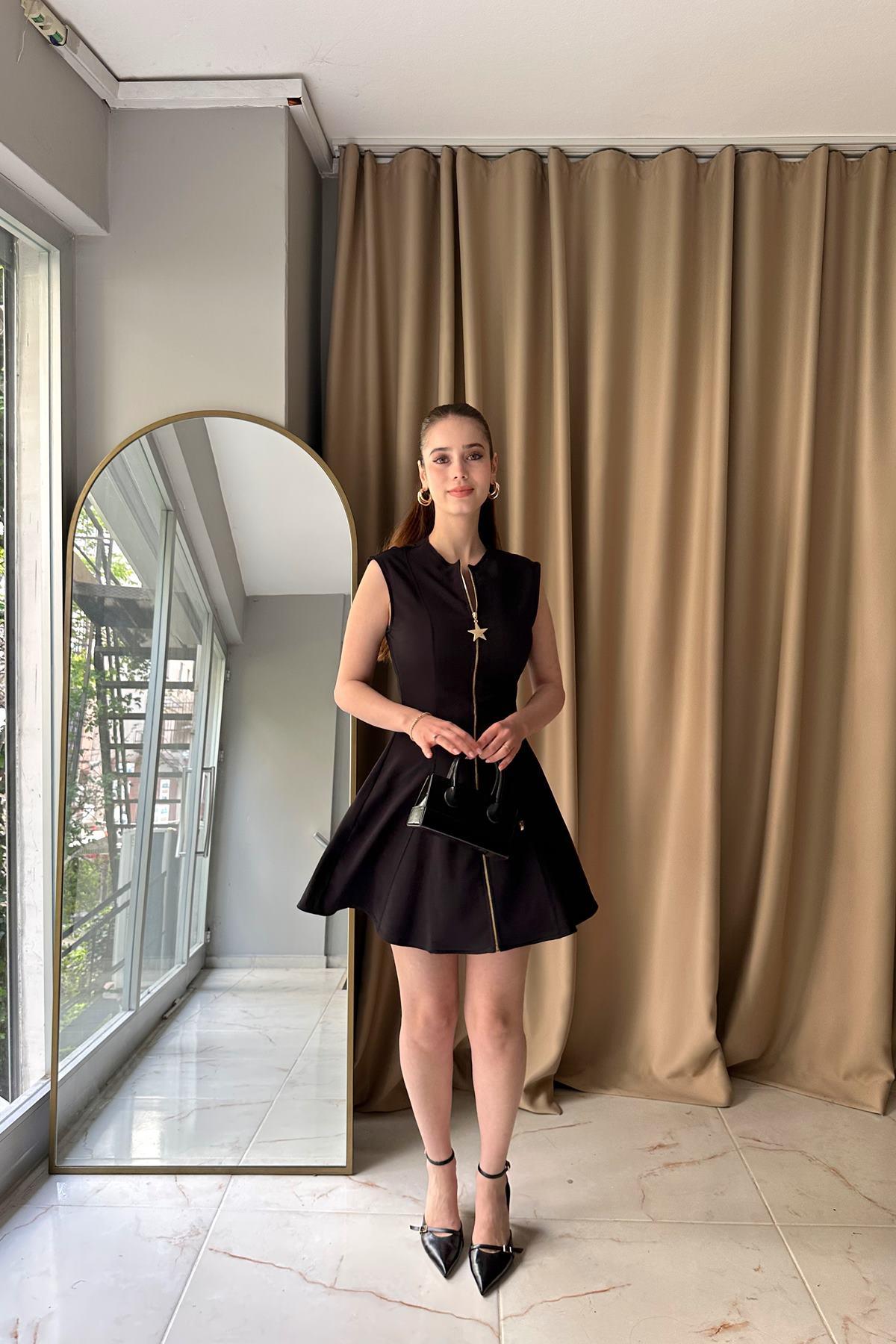 ÖNÜ FERMUAR DETAYLI ELBİSE