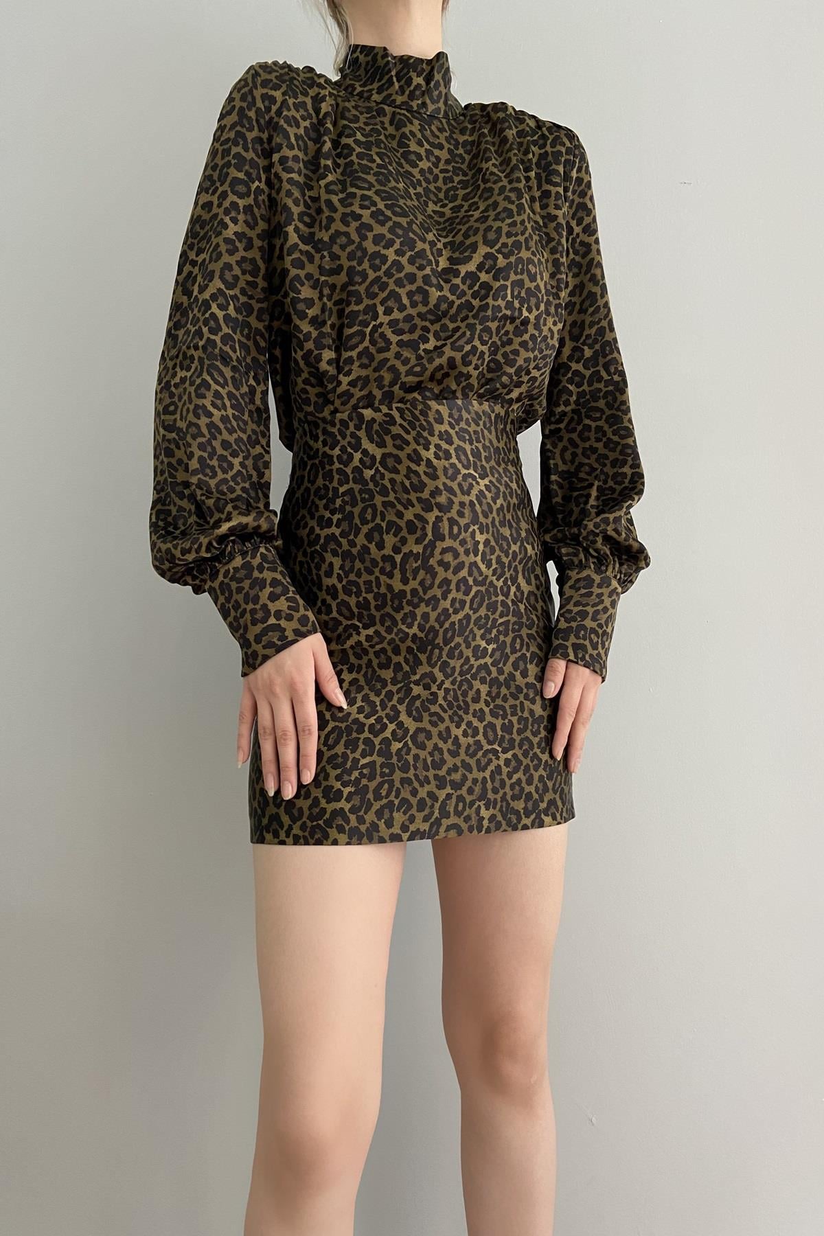LEOPAR DESEN SATEN KISA ETEK