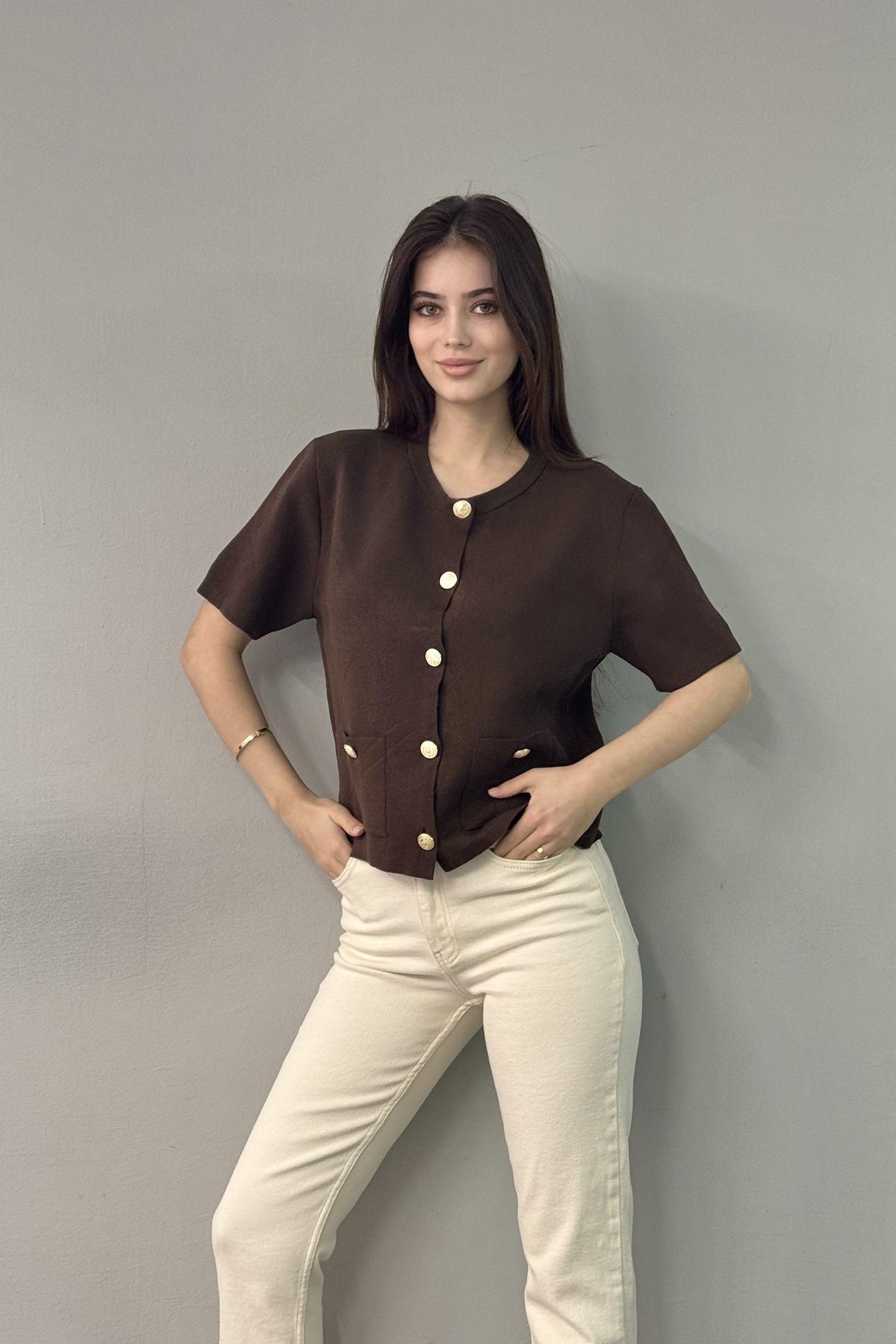 BİSİKLET YAKA DÜĞMELİ CEPLİ TRIKO HIRKA