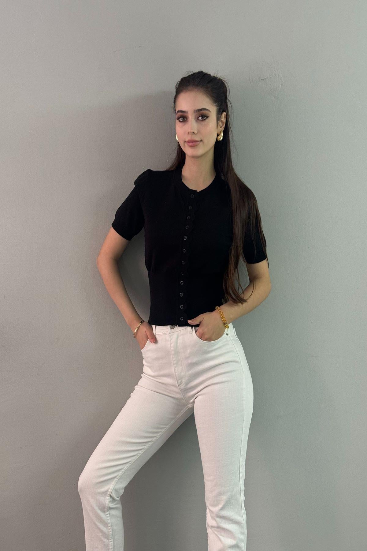 BİSİKLET YAKA KISAKOL DÜĞMELİ HIRKA