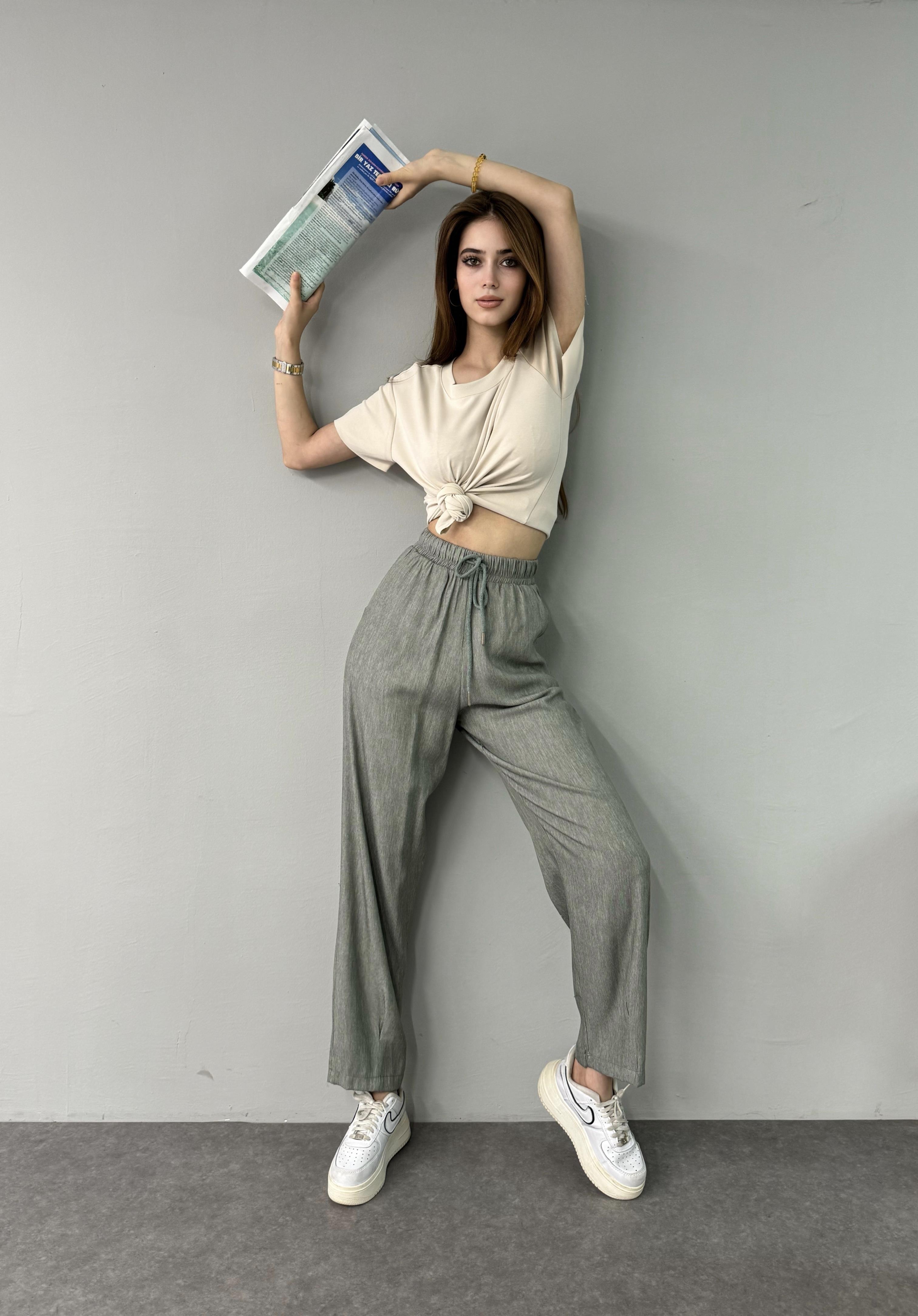 BEL LASTİKLİ PAÇA DİKİŞLİ PANTALON