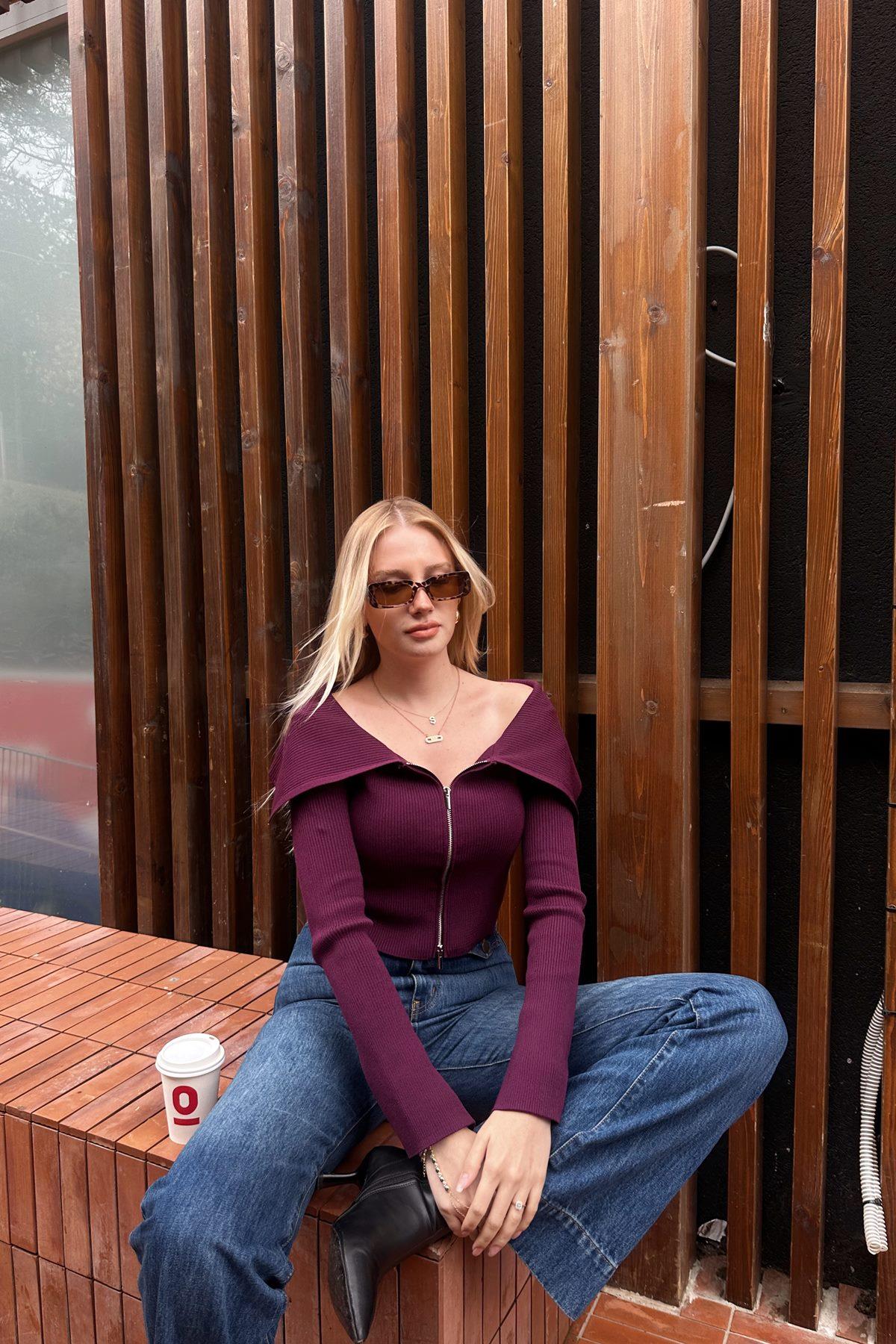 BARDOT YAKA KOL YIRTMAÇ DETAYLI FERMUARLI TRIKO