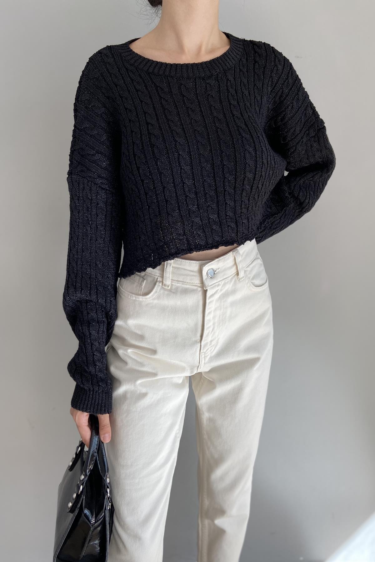 BİSİKLET YAKA SAÇ ÖRGÜLÜ CROP TRIKO