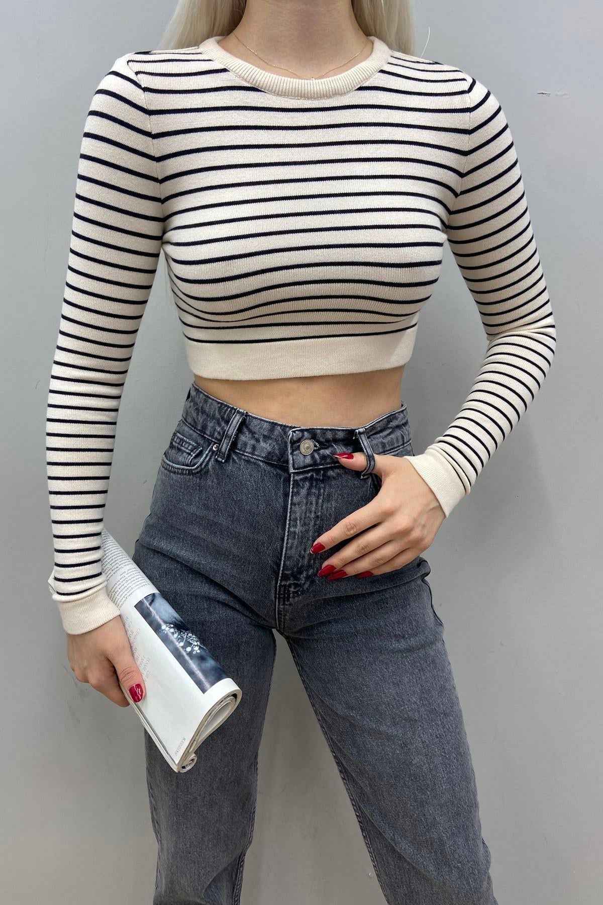 ÇİZGİLİ CROP TRIKO KAZAK