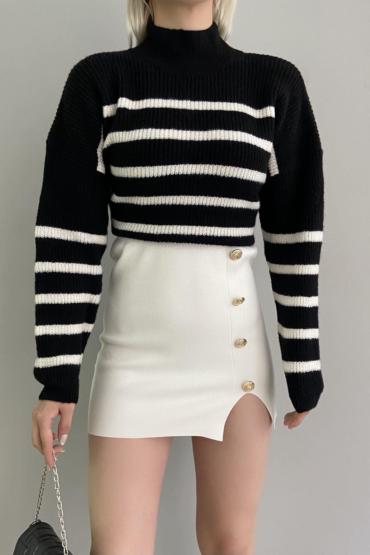 DİK YAKA ÇİZGİLİ CROP KAZAK