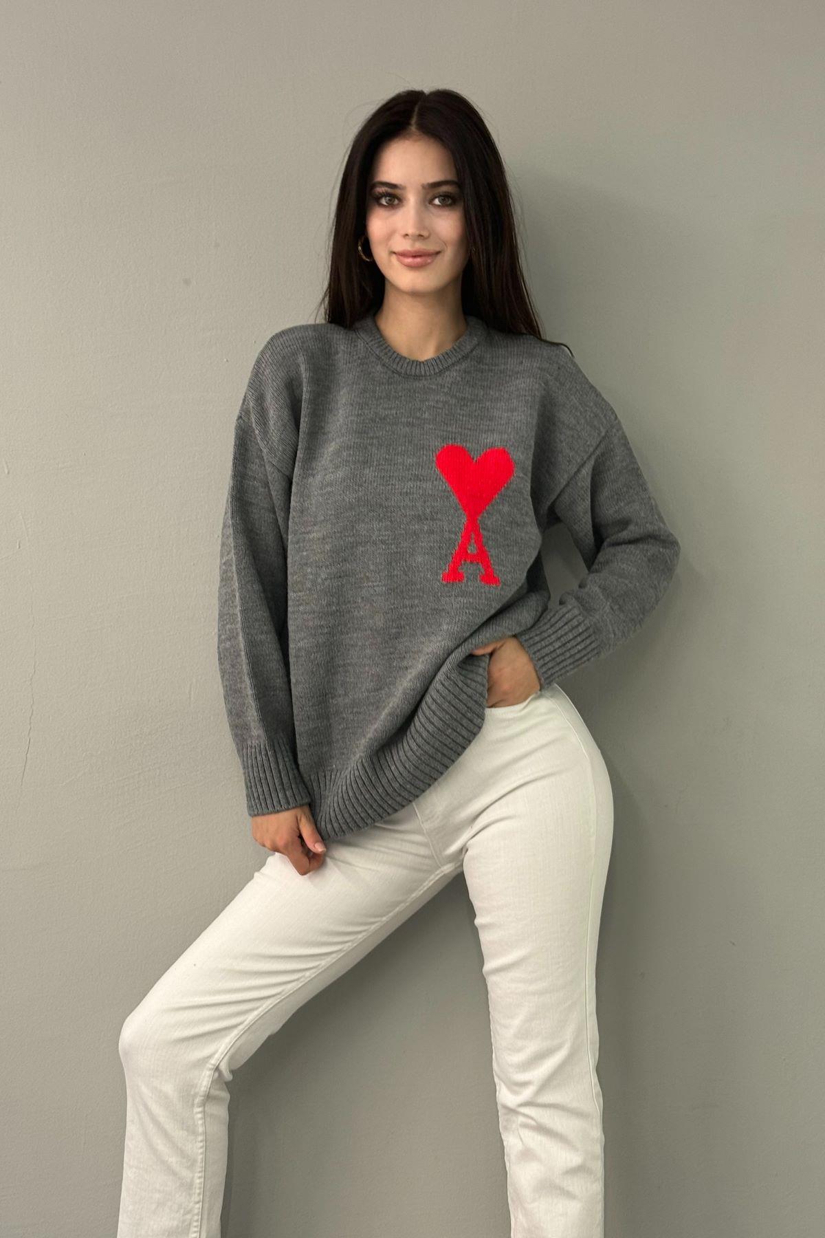 KALP NAKIŞ DETAY TRIKO