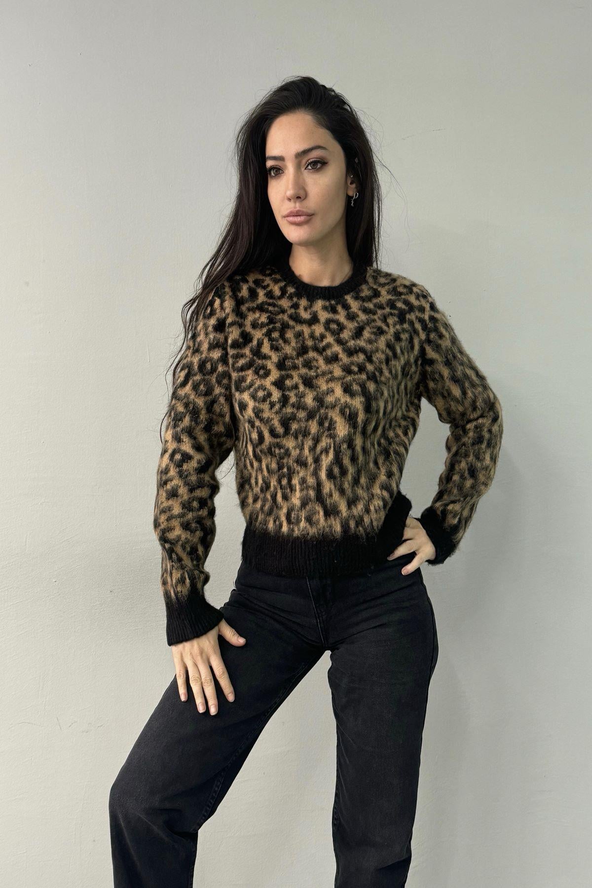 LEOPAR DESEN TRIKO KAZAK
