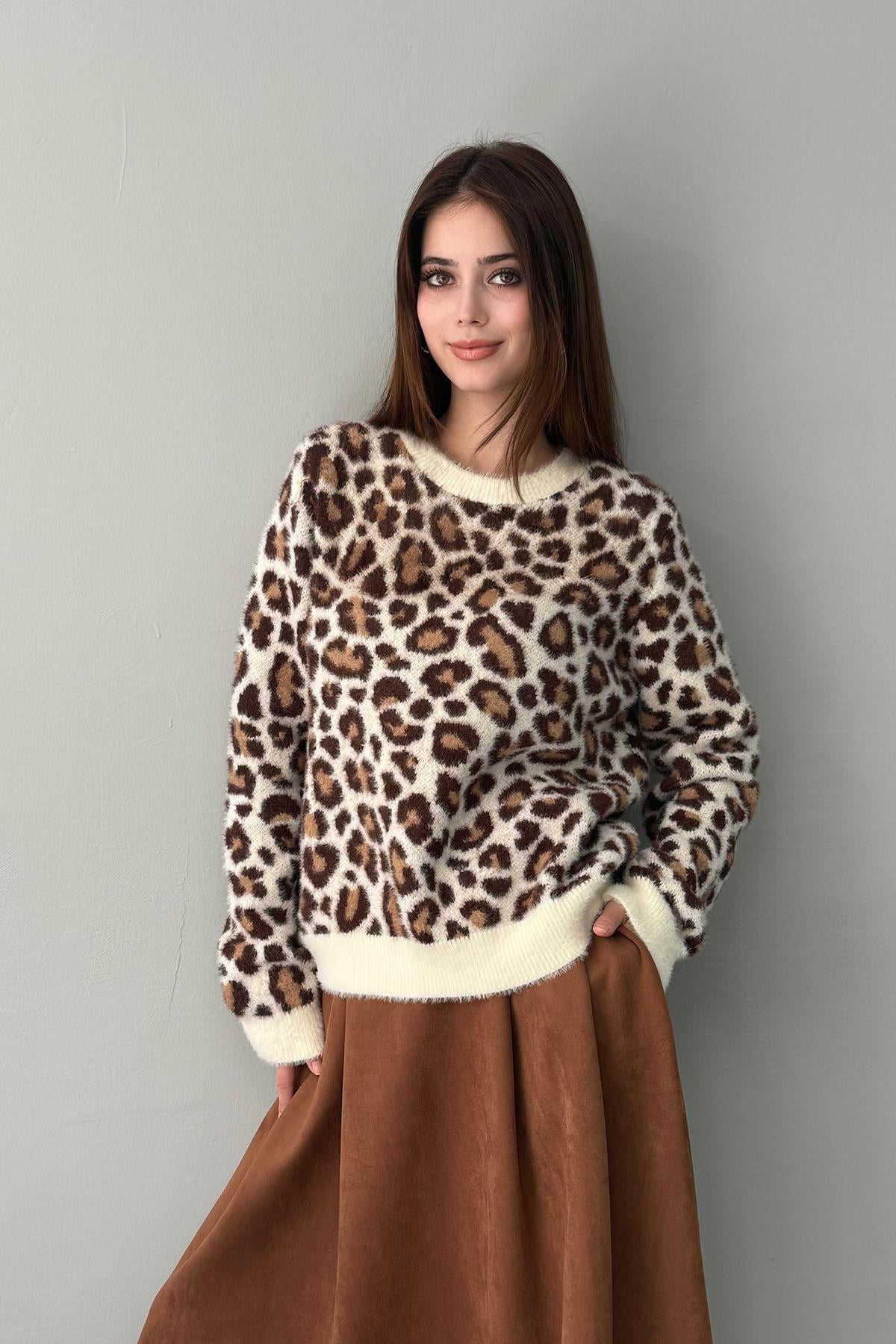 LEOPAR DESEN TRIKO KAZAK