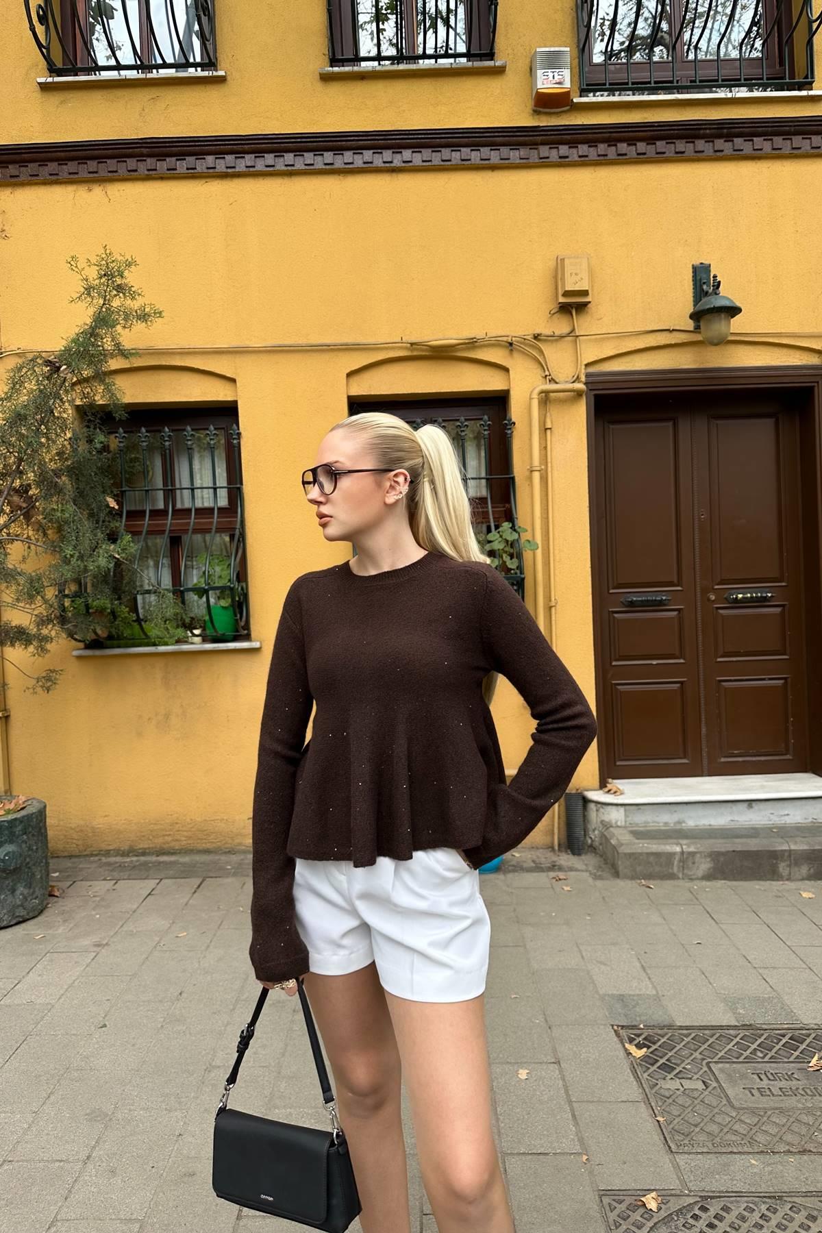 PEPLUM PULLU SİMLİ TRIKO KAZAK