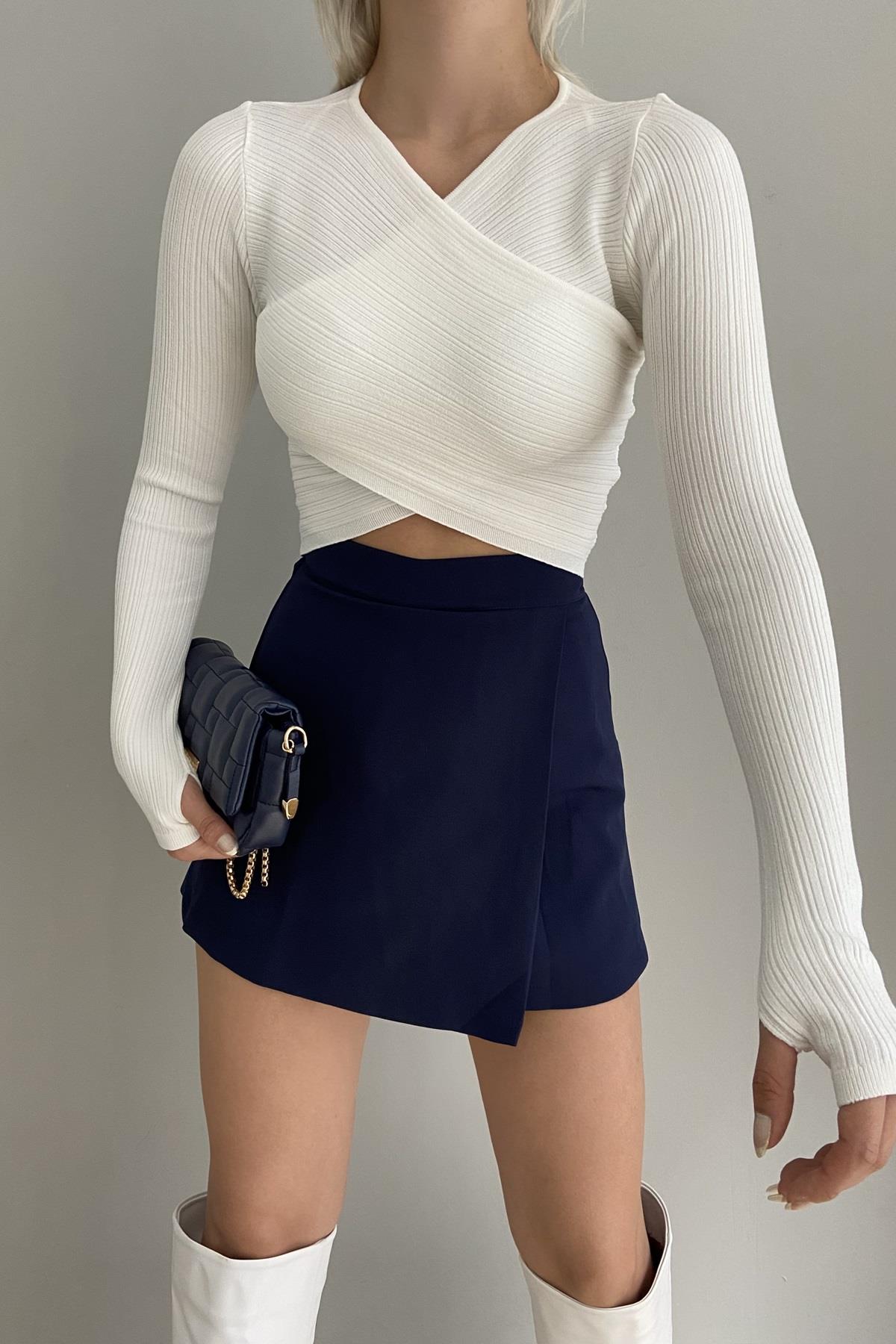 V YAKA ÖNÜ VEREV CROP KAZAK