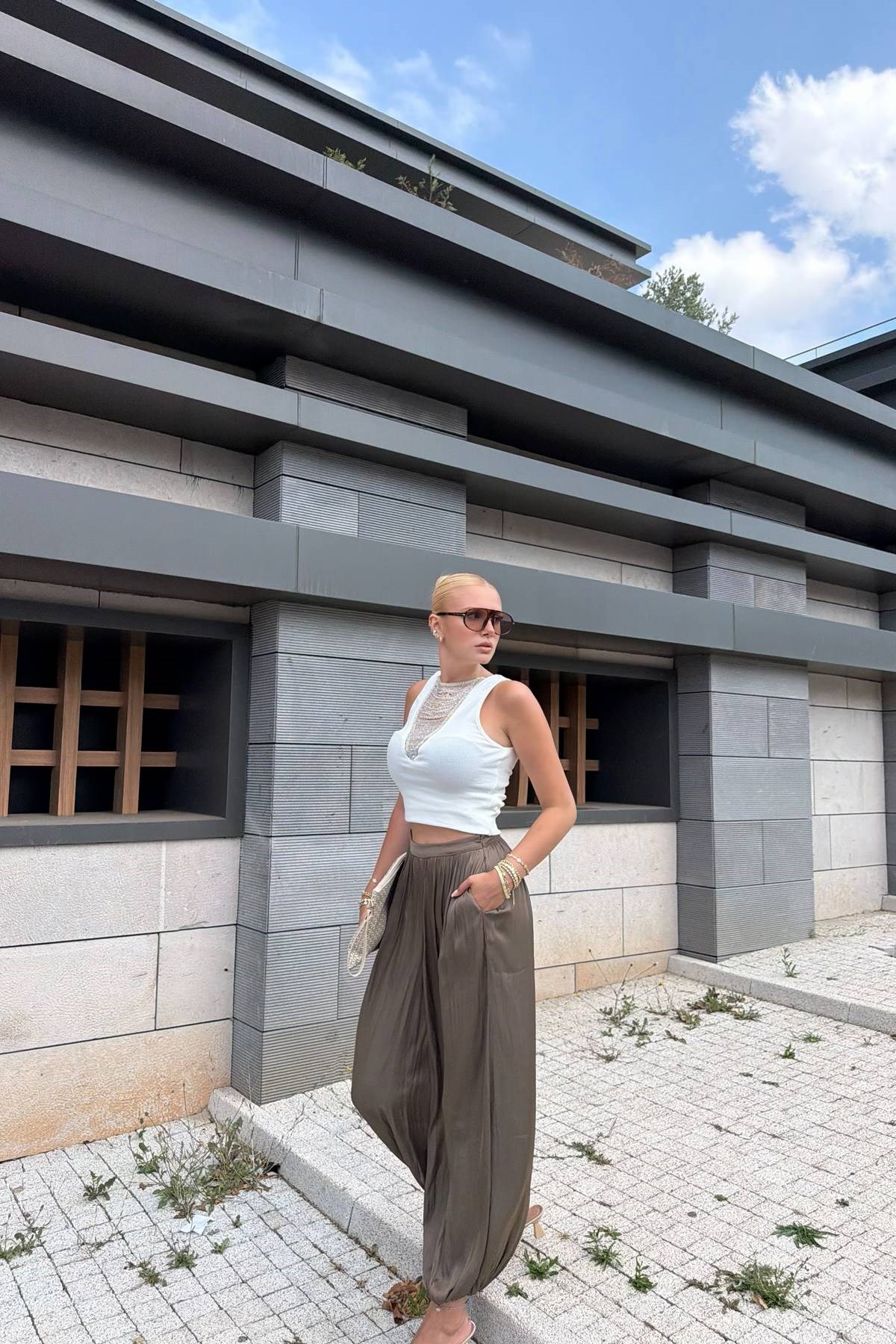 BEL LASTİKLİ SATEN PANTOLON