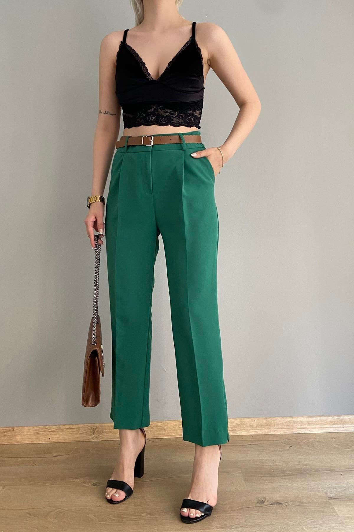 PAÇA YIRTMAÇLI KEMERLİ PANTALON