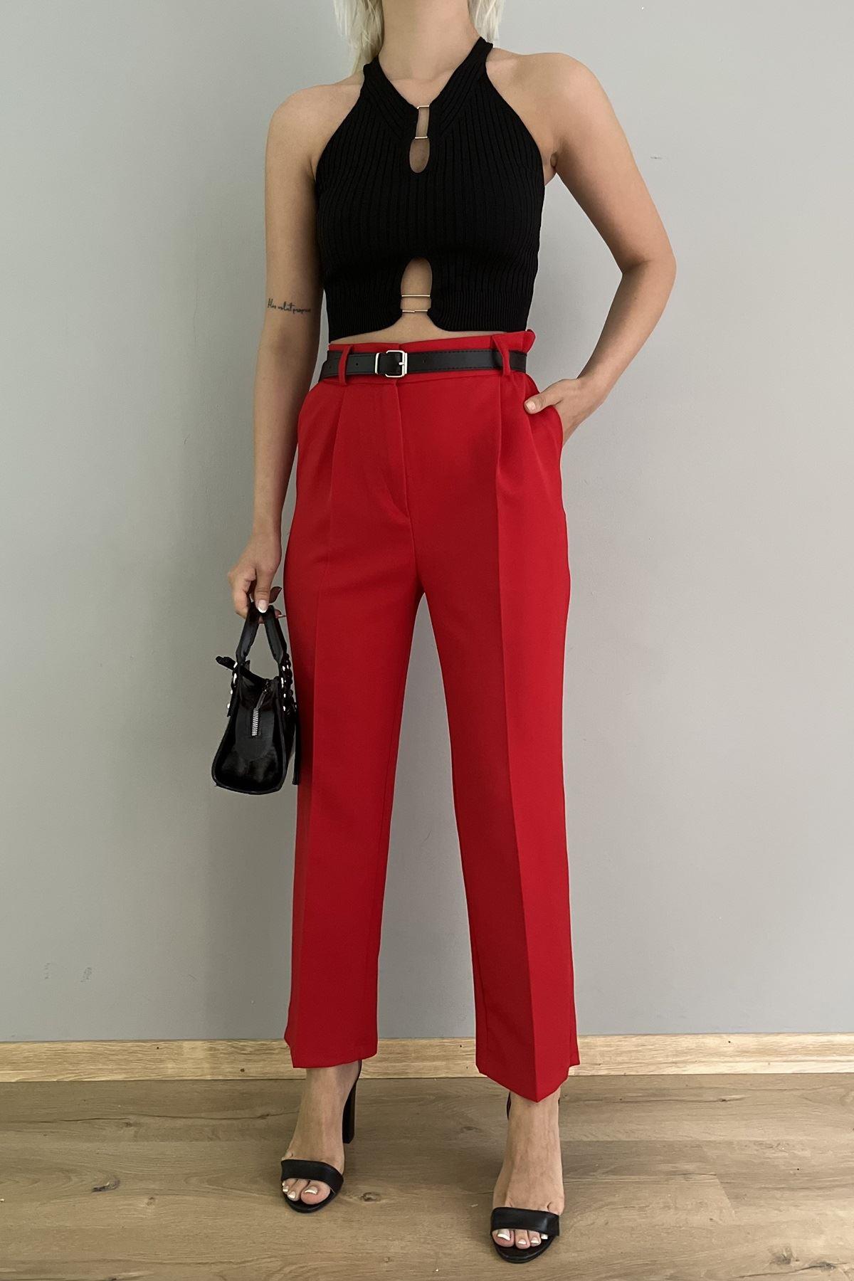 PAÇA YIRTMAÇLI KEMERLİ PANTALON