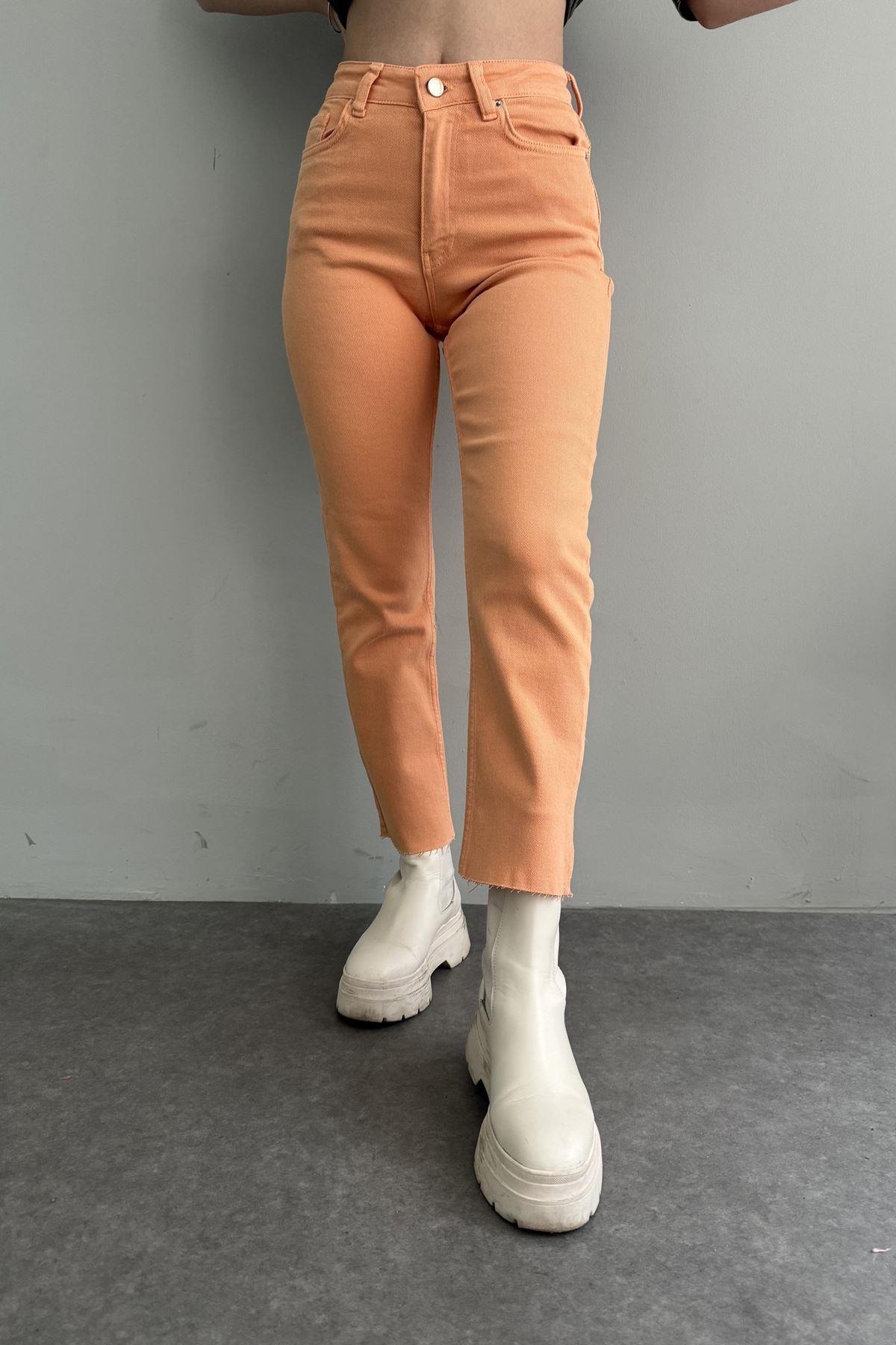 YÜKSEK BEL DİKİŞSİZ PAÇA MOM PANTOLON