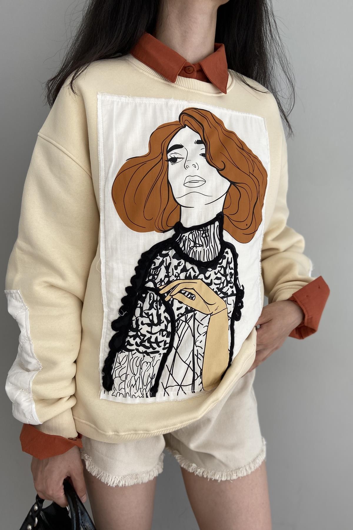 APLİKE DETAYLI SWEATSHIRT