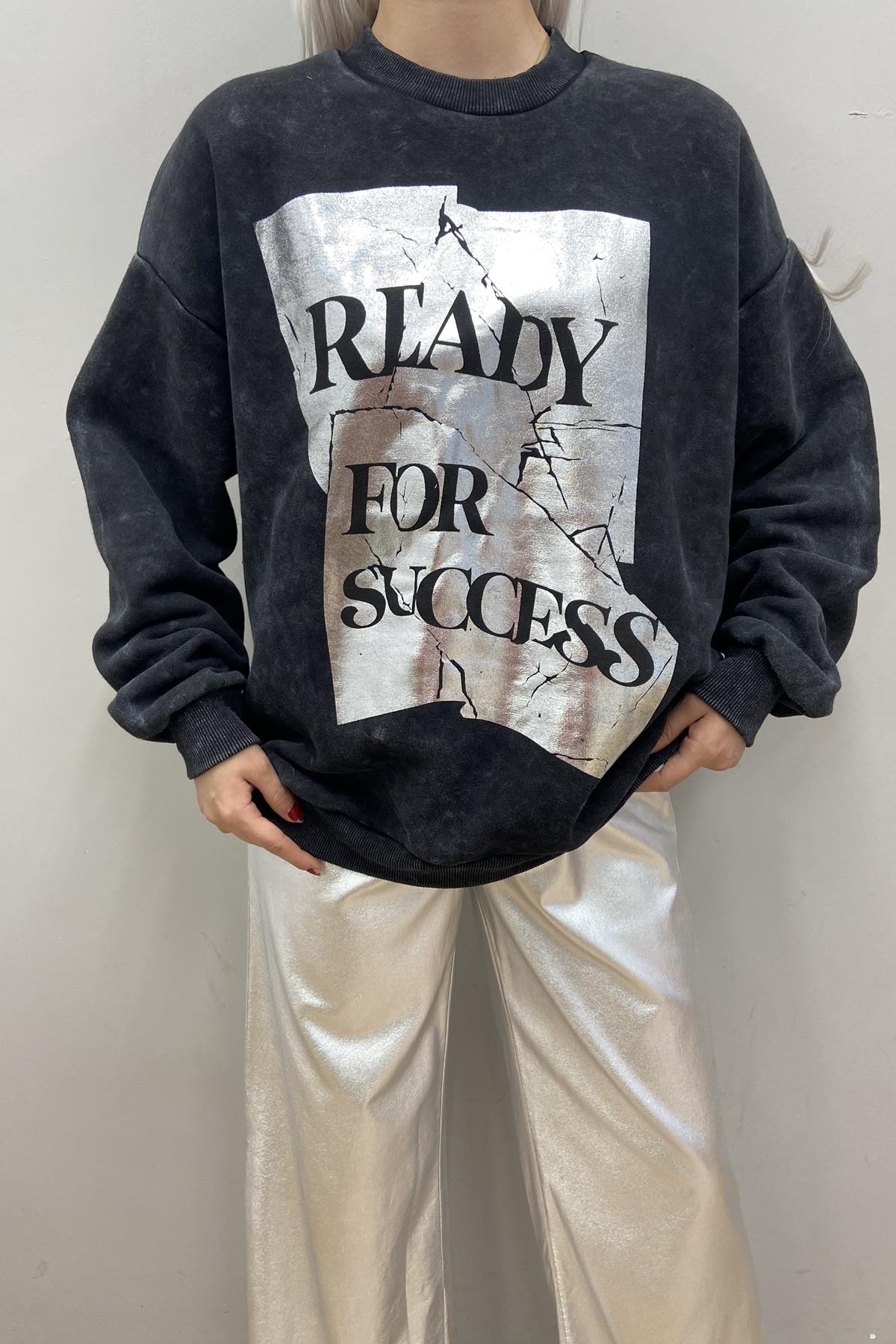 BASKI DETAYLI SWEATSHIRT