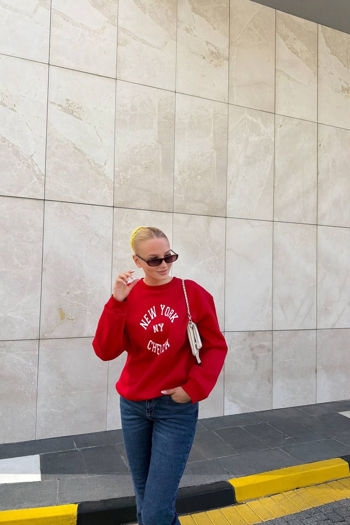 BİSİKLET YAKA BASKI VE NAKIŞ DETAY SWEATSHIRT